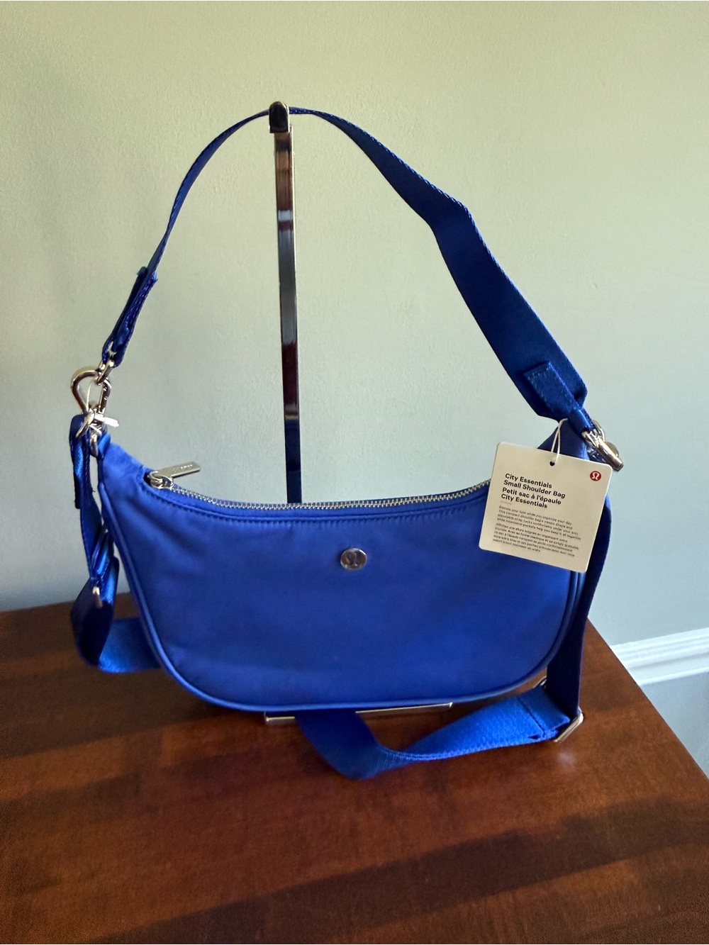 LULULEMON City Essentials Small Shoulder Bag-Beach Ball Blue